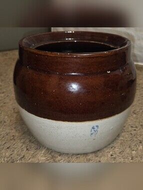 Vintage Robinson Ransbottom stoneware 3 Qt  bean pot 2-Tone Brown & Cream